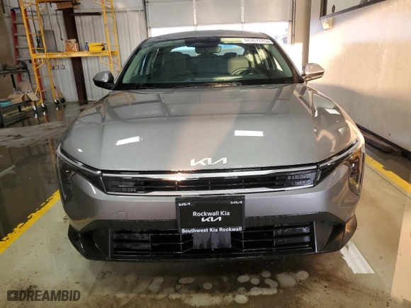 2025 Kia K4 LXS with VIN 3KPFT4DE9SE012656, listed as a Copart auction lot 44307885 with 19 mi miles and Salvage Title. Bid and sale history available at carsss.com. Image 5.