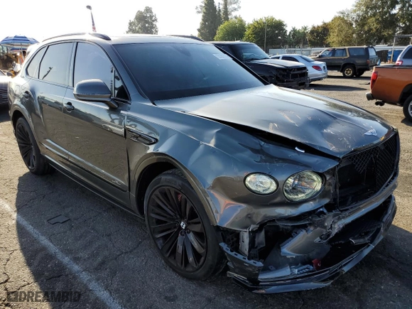 2021 Bentley Bentayga Speed with VIN SJAAR2ZV3MC036226, listed as a Copart auction lot 72161594 with 23,717 mi miles and Salvage Title. Bid and sale history available at carsss.com. Image 4.