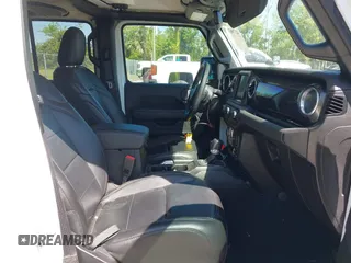 2020 Jeep Wrangler Unlimited Sahara with VIN 1C4HJXEN4LW330867, listed as a IAAI auction lot 41790709 with 63,151 mi miles. Bid and sale history available at carsss.com. Image 5.