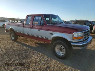 1992 Ford F-250 with VIN 1FTHX26M2NKB70294, listed as a Copart auction lot 42236995 with 223,001 mi miles and Clean Title. Bid and sale history available at carsss.com. Image 4.