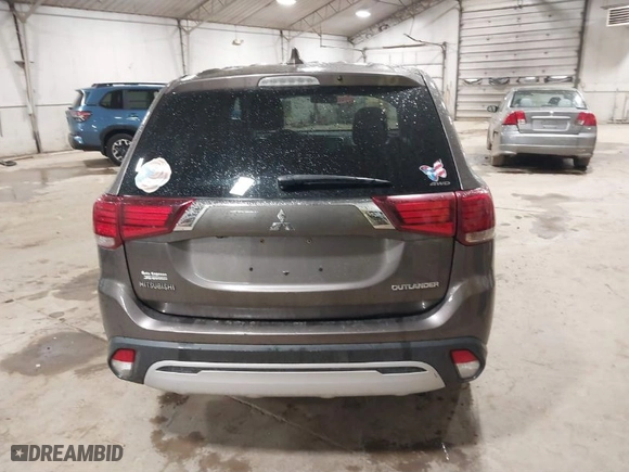 2019 Mitsubishi Outlander ES with VIN JA4AZ3A34KZ020667, listed as a IAAI auction lot 41828628 with 99,667 mi miles. Bid and sale history available at carsss.com. Image 16.
