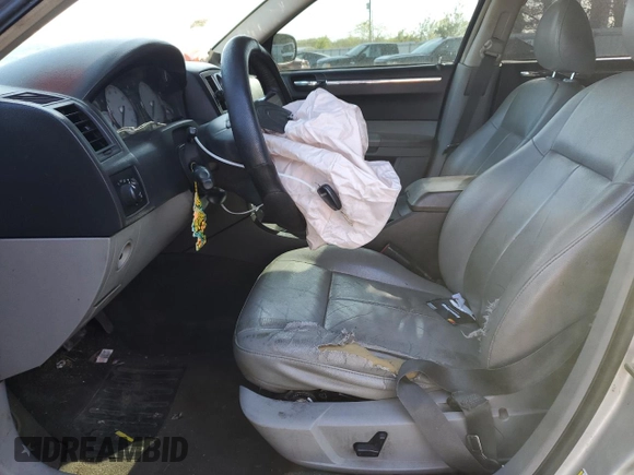 2006 Chrysler 300 Touring with VIN 2C3KA53G76H434890, listed as a Copart auction lot 54378785 with 226,588 mi miles and Salvage Title. Bid and sale history available at DreamBid. Image 7.
