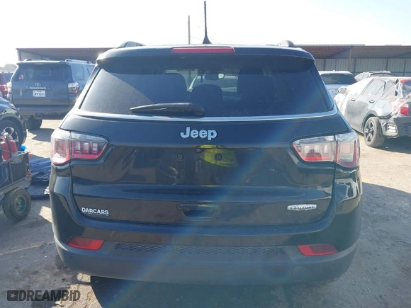 2020 Jeep Compass Latitude w/Sun/Safety Pkg with VIN 3C4NJCBB7LT133977, listed as a IAAI auction lot 40950290 with 71,428 mi miles. Bid and sale history available at carsss.com. Image 15.