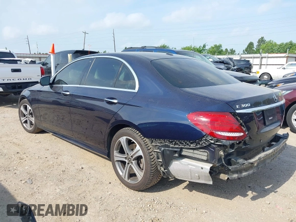2018 Mercedes-Benz E 300 with VIN WDDZF4JB6JA376412, listed as a IAAI auction lot 42298940 with 59,973 mi miles and . Bid and sale history available at DreamBid. Image 3.