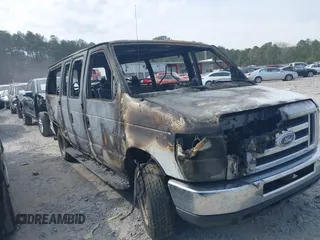 2013 Ford Econoline Passenger XL z VIN 1FBNE3BL9DDA84189, wystawiony jako IAAI lot #41685139 z przebiegiem Nie podano mil oraz . Historia ofert i sprzedaży dostępna na DreamBid. Obrazek 6.