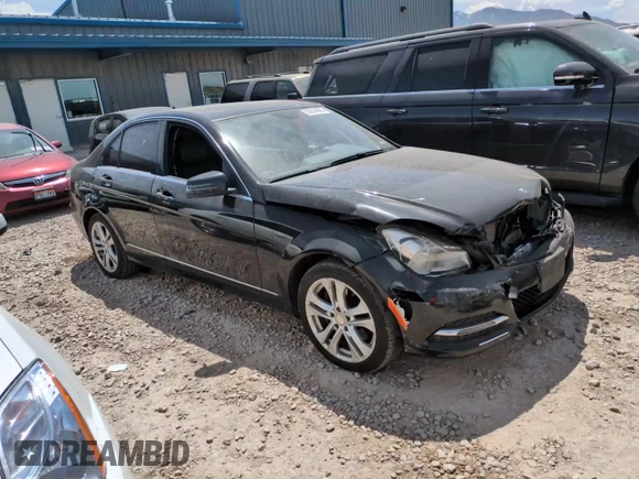 2013 Mercedes-Benz C 300 Sport z VIN WDDGF8AB2DA874626, wystawiony jako Copart lot #58544845 z przebiegiem Nie podano mil oraz Szkoda całkowita • Salvage title. Historia ofert i sprzedaży dostępna na DreamBid. Obrazek 13.