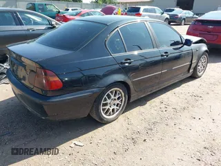 2004 BMW 3 Series 325i with VIN WBAEV33404KL63641, listed as a IAAI auction lot 42546413 with 205,775 mi miles and . Bid and sale history available at DreamBid. Image 4.