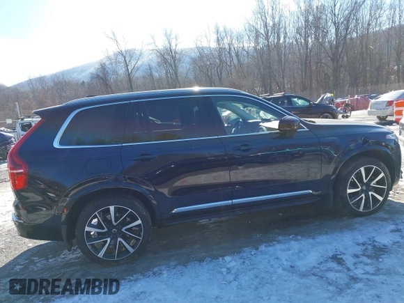 2024 Volvo XC90 Plus Bright Theme with VIN YV4062PE9R1172236, listed as a IAAI auction lot 41246801 with 9,673 mi miles. Bid and sale history available at carsss.com. Image 13.