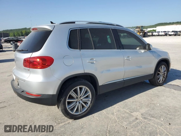 2015 Volkswagen Tiguan S z VIN WVGAV7AX6FW568958, wystawiony jako Copart lot #56716525 z przebiegiem 100 839 mil mil oraz Szkoda całkowita • Salvage title. Historia ofert i sprzedaży dostępna na DreamBid. Obrazek 3.