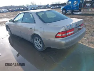 2001 Lexus ES 300 with VIN JT8BF28G715110860, listed as a IAAI auction lot 41445613 with 109,754 mi miles and . Bid and sale history available at DreamBid. Image 3.