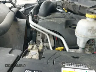 2013 Ram 1500 Big Horn z VIN 1C6RR7LT0DS586633, wystawiony jako IAAI lot #41941474 z przebiegiem 287 359 mil mil oraz . Historia ofert i sprzedaży dostępna na DreamBid. Obrazek 19.