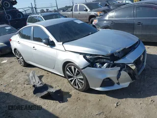 2020 Nissan Altima SR z VIN 1N4BL4CV5LC210133, wystawiony jako IAAI lot #41488011 z przebiegiem 156 395 mil mil oraz . Historia ofert i sprzedaży dostępna na DreamBid. Obrazek 1.