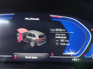 2022 BMW X5 M z VIN 5YMJU0C03N9M51891, wystawiony jako IAAI lot #41737922 z przebiegiem 35 725 mil mil oraz . Historia ofert i sprzedaży dostępna na DreamBid. Obrazek 7.