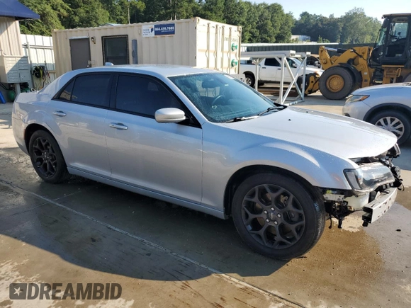 2020 Chrysler 300 S with VIN 2C3CCAGG2LH164545, listed as a Copart auction lot 66656364 with 92,196 mi miles and Salvage Title. Bid and sale history available at DreamBid. Image 4.