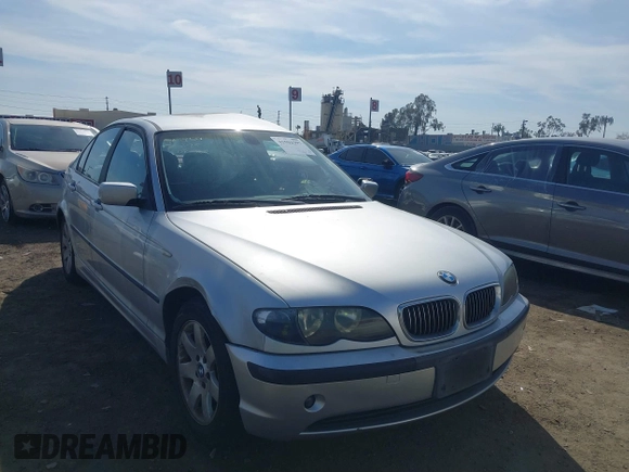 2004 BMW 3 Series 325i with VIN WBAAZ33494KP83238, listed as a IAAI auction lot 41594397 with 1 mi miles. Bid and sale history available at carsss.com. Image 1.