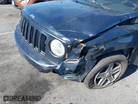 2007 Jeep Patriot Sport with VIN 1J8FF28W87D294692, listed as a IAAI auction lot 42236349 with 127,859 mi miles and . Bid and sale history available at DreamBid. Image 6.