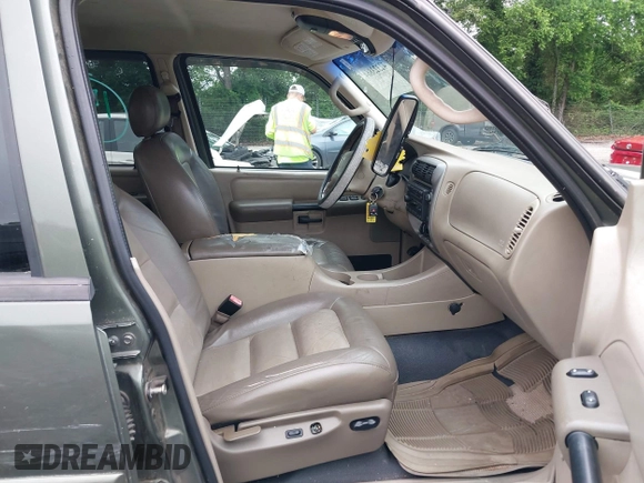 2003 Ford Explorer Sport Trac XLS with VIN 1FMZU67E03UB99141, listed as a IAAI auction lot 42323864 with 220,625 mi miles and . Bid and sale history available at DreamBid. Image 5.