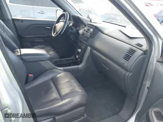 2004 Honda Pilot EX with VIN 2HKYF18654H582766, listed as a IAAI auction lot 41537873 with 294,035 mi miles. Bid and sale history available at carsss.com. Image 5.