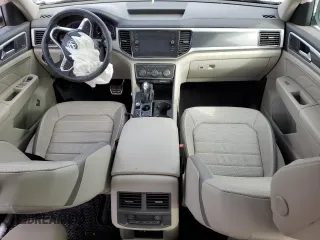2021 Volkswagen Atlas SEL Premium R-Line with VIN 1V2FR2CA8MC561355, listed as a Copart auction lot 46217855 with 57,076 mi miles and Salvage title. Bid and sale history available at DreamBid. Image 8.