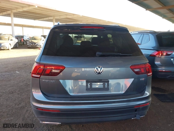 2018 Volkswagen Tiguan S with VIN 3VV1B7AX6JM024225, listed as a IAAI auction lot 41751253 with 53,317 mi miles. Bid and sale history available at carsss.com. Image 17.