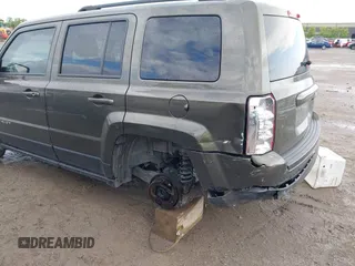 2016 Jeep Patriot Latitude with VIN 1C4NJPFB7GD537598, listed as a IAAI auction lot 42451489 with 131,401 mi miles and . Bid and sale history available at DreamBid. Image 6.