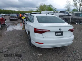 2020 Volkswagen Jetta S с VIN 3VWCB7BU9LM067517, выставлен на аукционе IAAI как лот 42186355 с пробегом 69 467 миль миль и . История ставок и продаж доступна на DreamBid. Изображение 3.