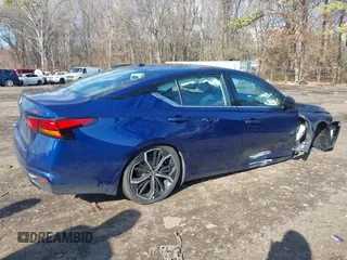 2024 Nissan Altima SR z VIN 1N4BL4CV7RN318069, wystawiony jako IAAI lot #41866453 z przebiegiem 17 378 mil mil oraz . Historia ofert i sprzedaży dostępna na DreamBid. Obrazek 4.