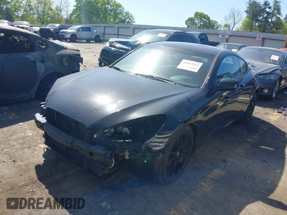 2010 Hyundai Genesis Coupe z VIN KMHHT6KDXAU015933, wystawiony jako IAAI lot #42013914 z przebiegiem 199 831 mil mil oraz . Historia ofert i sprzedaży dostępna na DreamBid. Obrazek 2.