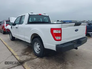 2022 Ford F-150 XL z VIN 1FTEX1CB1NKD70793, wystawiony jako IAAI lot #42189042 z przebiegiem 12 339 mil mil oraz . Historia ofert i sprzedaży dostępna na DreamBid. Obrazek 3.