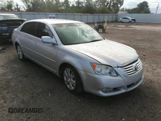 2009 Toyota Avalon XL with VIN 4T1BK36B29U345383, listed as a IAAI auction lot 39739331 with 86,628 mi miles. Bid and sale history available at carsss.com. Image 1.