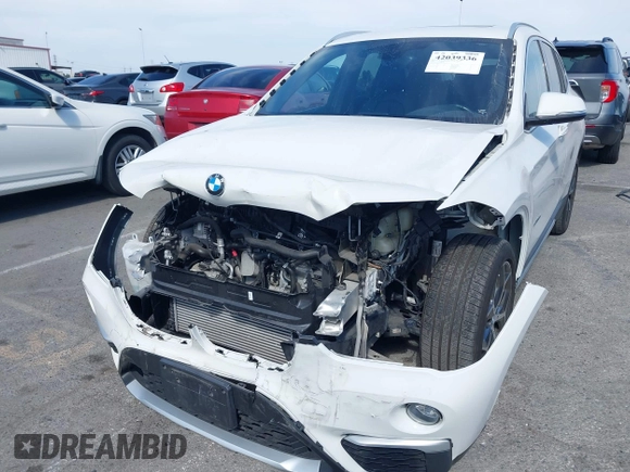 2018 BMW X1 xDrive28i with VIN WBXHT3C37J5K28375, listed as a IAAI auction lot 42039336 with 28,664 mi miles. Bid and sale history available at carsss.com. Image 17.
