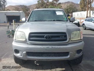 2001 Toyota Sequoia SR5 with VIN 5TDZT34A91S032950, listed as a IAAI auction lot 41406720 with 261,140 mi miles. Bid and sale history available at carsss.com. Image 6.
