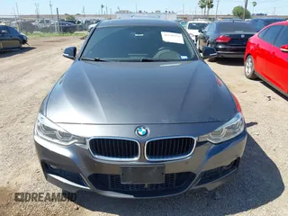 2018 BMW 3 Series с VIN WBA8F1C54JAE92929, выставлен на аукционе IAAI как лот 42236074 с пробегом 87 285 миль миль и . История ставок и продаж доступна на DreamBid. Изображение 6.