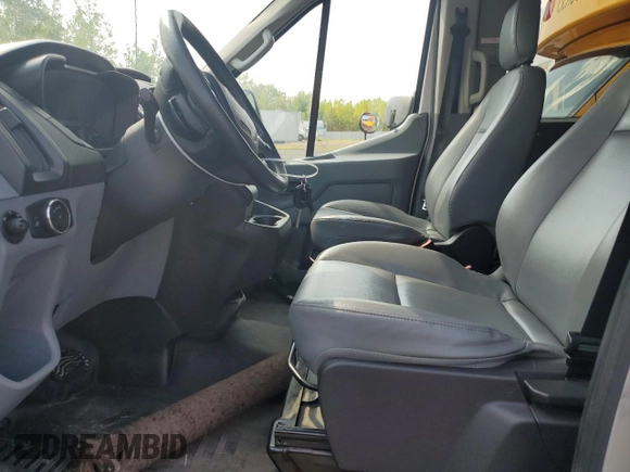 2016 Ford Transit XL z VIN 1FBAX2CM2GKA48547, wystawiony jako Copart lot #64779595 z przebiegiem 142 321 mil mil oraz Szkoda całkowita • Salvage title. Historia ofert i sprzedaży dostępna na DreamBid. Obrazek 7.