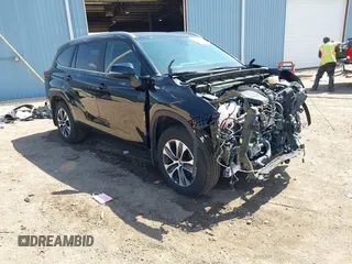 2024 Toyota Highlander LE with VIN 5TDKDRBH7RS540914, listed as a IAAI auction lot 42552324 with 20,487 mi miles and . Bid and sale history available at DreamBid. Image 1.