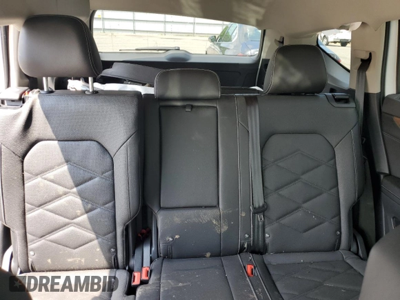 2025 Volkswagen Atlas SE with VIN 1V2HR2CA1SC555919, listed as a Copart auction lot 62876785 with 2,377 mi miles and Non repairable. Bid and sale history available at DreamBid. Image 11.