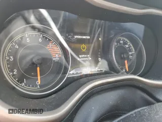 2016 Jeep Cherokee Limited z VIN 1C4PJMDS0GW255625, wystawiony jako Copart lot #55660014 z przebiegiem 86 601 mil mil oraz Nie do naprawy • Non repairable. Historia ofert i sprzedaży dostępna na DreamBid. Obrazek 9.