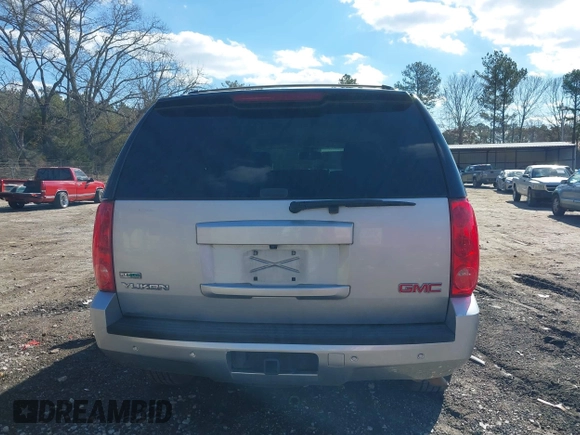 2012 GMC Yukon SLT with VIN 1GKS2CE02CR133683, listed as a IAAI auction lot 41375435 with 197,634 mi miles. Bid and sale history available at carsss.com. Image 16.