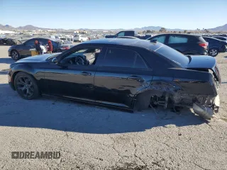 2022 Chrysler 300 S z VIN 2C3CCABG7NH179357, wystawiony jako Copart lot #86889524 z przebiegiem 64 952 mil mil oraz Szkoda całkowita • Salvage title. Historia ofert i sprzedaży dostępna na DreamBid. Obrazek 2.
