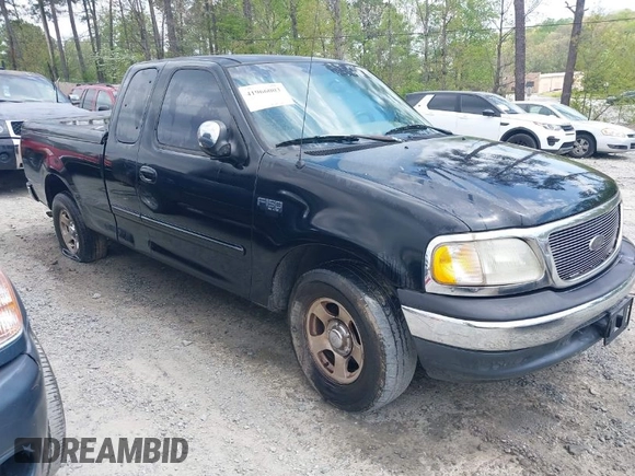 2000 Ford F-150 XL with VIN 1FTZX1723YNB84512, listed as a IAAI auction lot 41966003 with 1 mi miles. Bid and sale history available at carsss.com. Image 1.