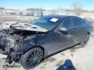 2015 Hyundai Genesis 5.0L with VIN KMHGN4JF2FU026395, listed as a IAAI auction lot 41675475 with 113,174 mi miles. Bid and sale history available at carsss.com. Image 17.