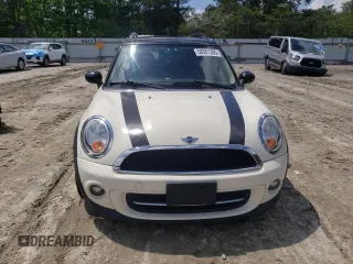 2012 MINI Clubman z VIN WMWZF3C56CT190420, wystawiony jako Copart lot #58381395 z przebiegiem 136 529 mil mil oraz Czysty tytuł • Clean title. Historia ofert i sprzedaży dostępna na DreamBid. Obrazek 5.