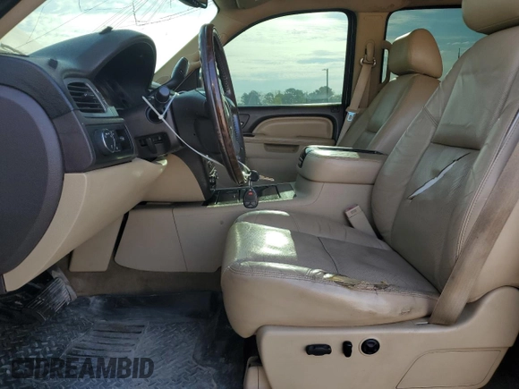 2011 GMC Sierra 1500 Denali z VIN 3GTP2XE23BG154941, wystawiony jako Copart lot #51020555 z przebiegiem 261 055 mil mil oraz Szkoda całkowita • Salvage title. Historia ofert i sprzedaży dostępna na DreamBid. Obrazek 7.