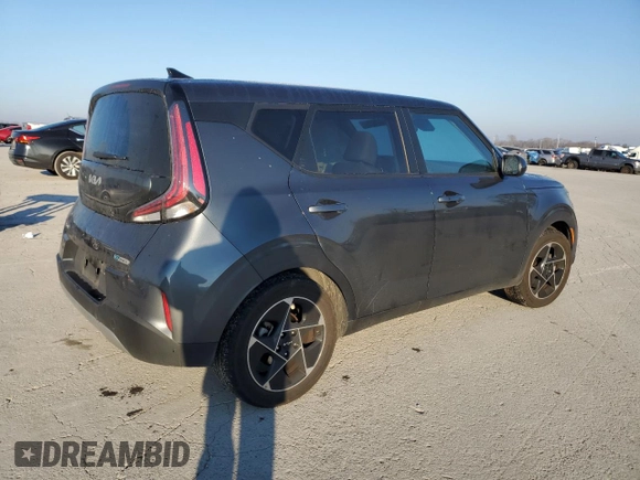 2024 Kia Soul EX with VIN KNDJ33AU7R7921327, listed as a Copart auction lot 88012595 with 13,212 mi miles and Salvage Title. Bid and sale history available at carsss.com. Image 3.