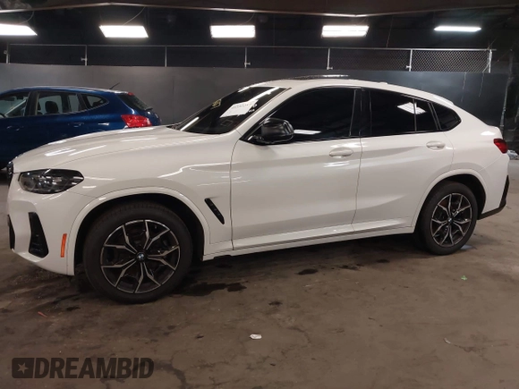 2024 BMW X4 xDrive30i z VIN 5UX33DT06R9U63095, wystawiony jako IAAI lot #40352257 z przebiegiem 19 349 mil mil oraz . Historia ofert i sprzedaży dostępna na DreamBid. Obrazek 2.