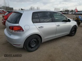 2013 Volkswagen Golf с VIN WVWDA7AJ3DW133630, выставлен на аукционе Copart как лот 54122125 с пробегом 102 563 миль миль и Списание • Salvage title. История ставок и продаж доступна на DreamBid. Изображение 3.