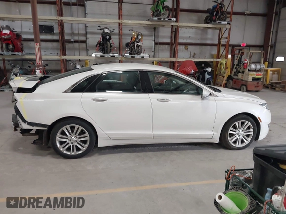 2016 Lincoln MKZ with VIN 3LN6L2G9XGR600497, listed as a IAAI auction lot 41996468 with 201,148 mi miles. Bid and sale history available at carsss.com. Image 14.