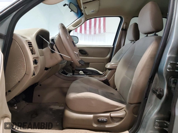 2006 Ford Escape XLT with VIN 1FMYU03136KD34592, listed as a Copart auction lot 71872694 with 185,292 mi miles and Clean Title. Bid and sale history available at carsss.com. Image 7.