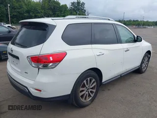 2015 Nissan Pathfinder SL with VIN 5N1AR2MM5FC705429, listed as a IAAI auction lot 42678231 with 162,526 mi miles and . Bid and sale history available at DreamBid. Image 4.