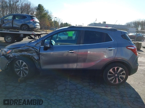 2019 Buick Encore Essence with VIN KL4CJGSM7KB927386, listed as a IAAI auction lot 40979134 with 77,784 mi miles. Bid and sale history available at carsss.com. Image 14.